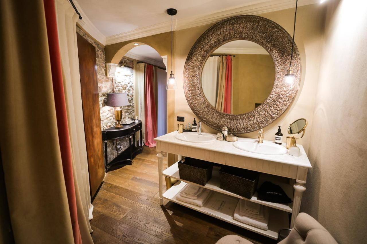 La Piazzetta Degli Artisti - Boutique B&B Bossolasco Eksteriør billede